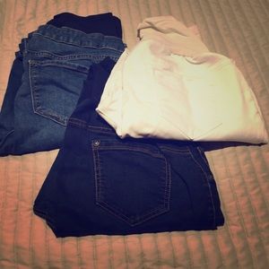 3 pairs of maternity pants- jeans size large